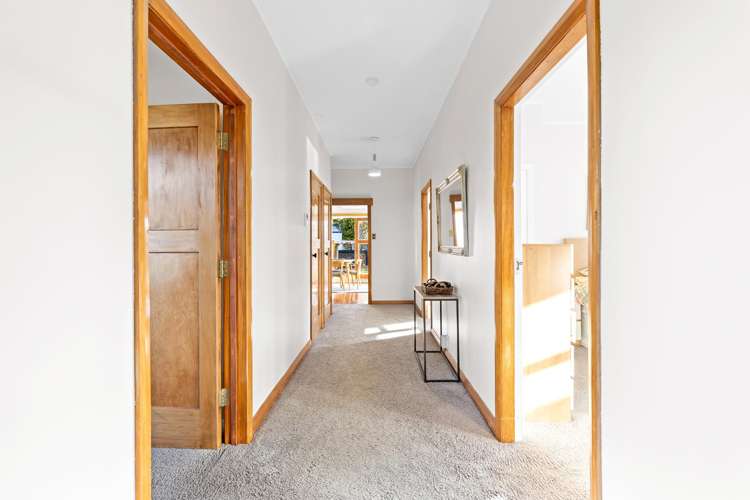 79 Savage Crescent West End_15