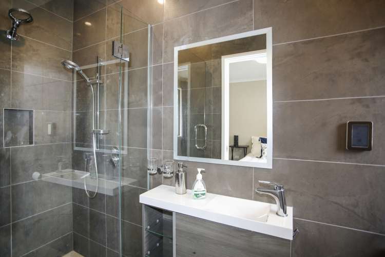 2d Country Club Lane Waiuku_13