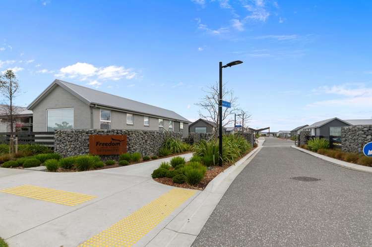 110c/30 Bob Robertson Drive Woodend_11