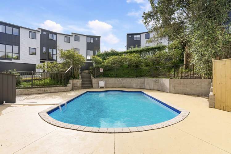 1/69 Target Road Totara Vale_19