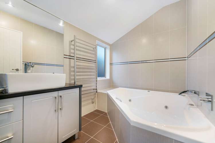 13b Hayr Road Three Kings_21