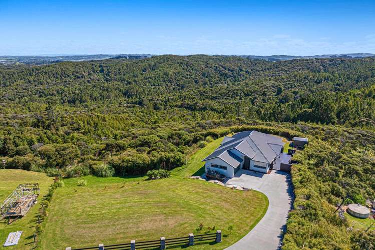 242 Hillcrest Road Wainui_32