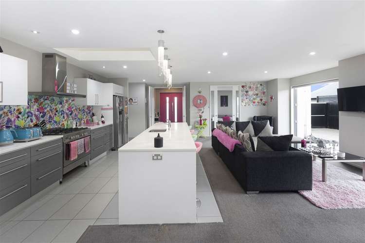 5 Torrey Pines Waimairi Beach_17