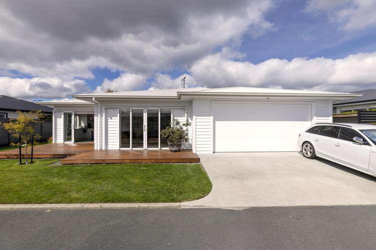 18 Maison Way Rangatira Park_19
