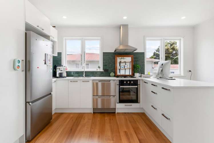 23 Reid Road New Lynn_6