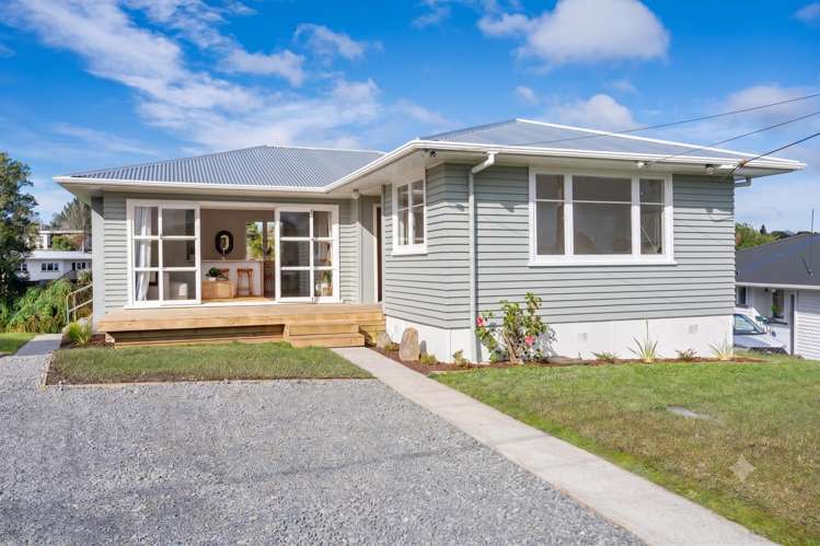 47 Clotworthy Crescent Onerahi_16
