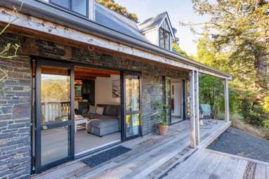 6888E Christchurch Akaroa Road_2