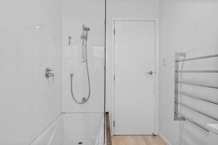 1/662 Beach Road Browns Bay_23