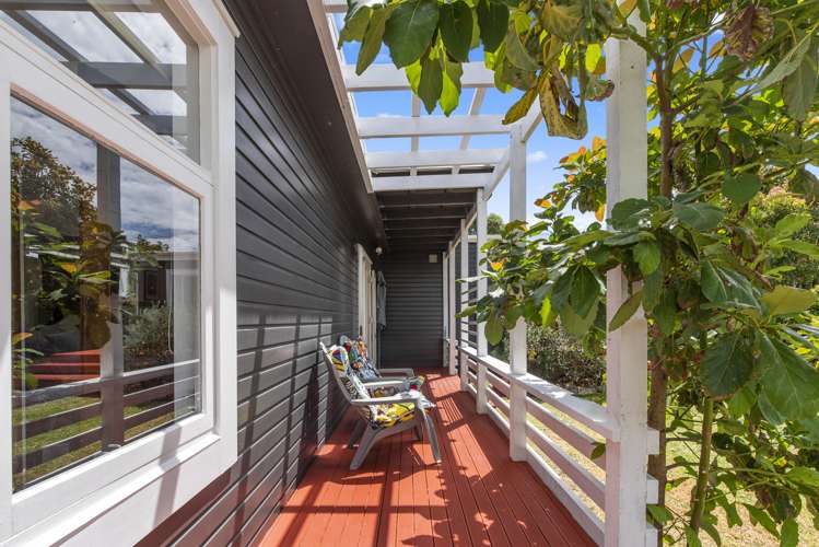 16 Mahoe Street Otaki Beach_18