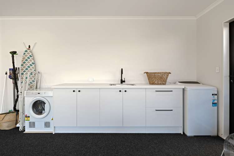 13b Richardson Avenue Burleigh_13