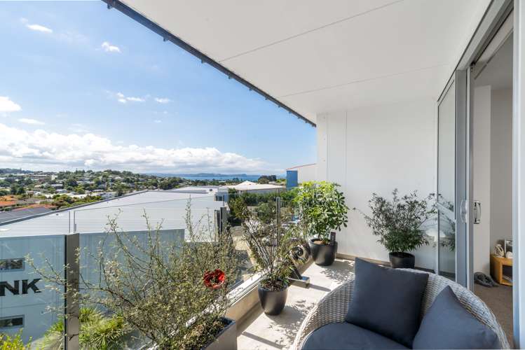 321/17 Link Crescent Stanmore Bay_15