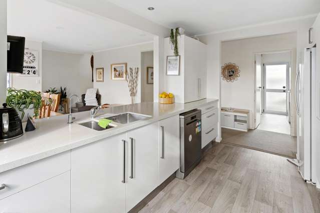 24 Perindale Drive Chartwell_2