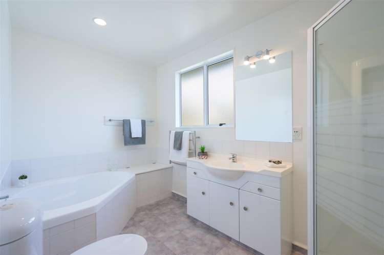 30 Maitland Avenue Stoke_11