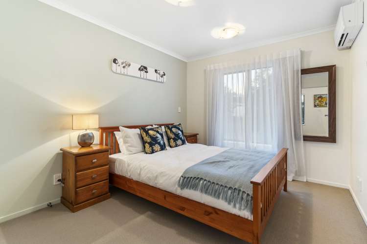 43 Barnea Circle Glen Eden_11