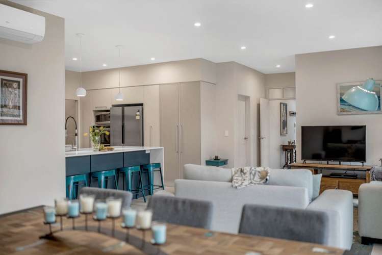 12 Lydiard Place Beachlands_8