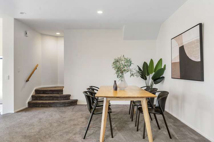 14 Danica Esplanade Te Atatu Peninsula_9