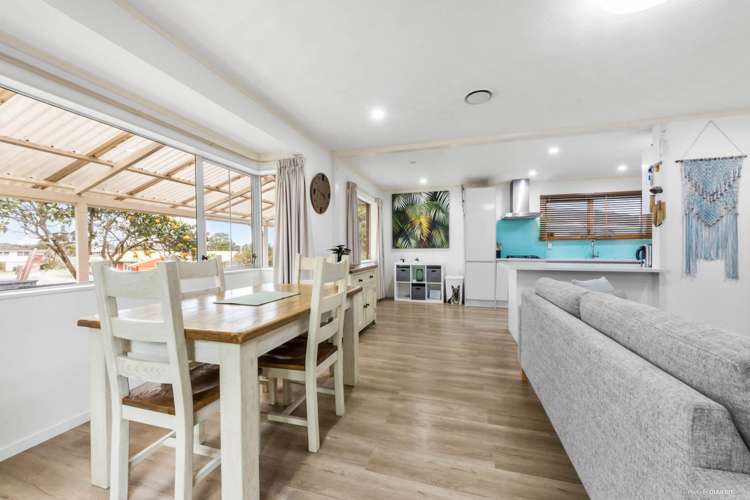 1/10 May Avenue Te Atatu South_6