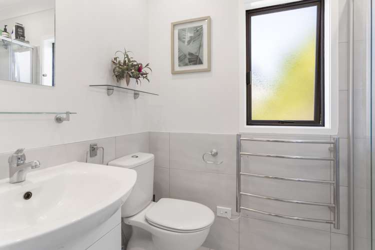 49d Flaxdale Street Birkdale_11