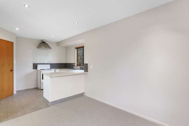1/168A Lyttelton Street_5