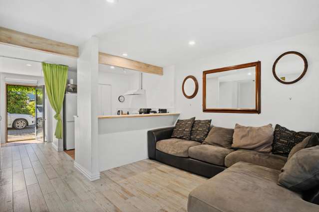 9A & 9B Argyle Place Arrowtown_2