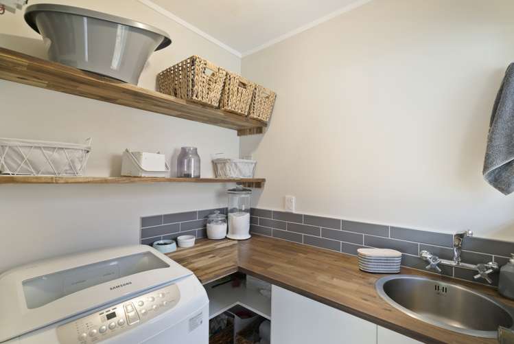 56 Lakeside Drive Pahurehure_11