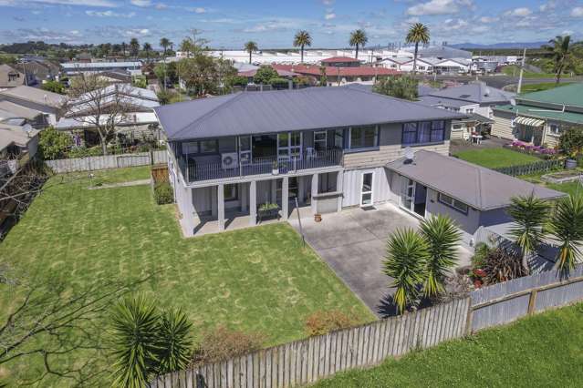 Versatile living with extra space