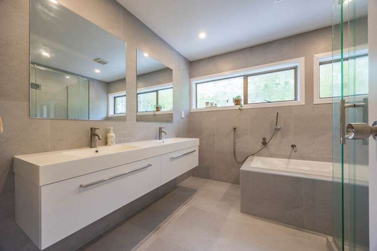 1/18 Kauri Glen Road Northcote_14