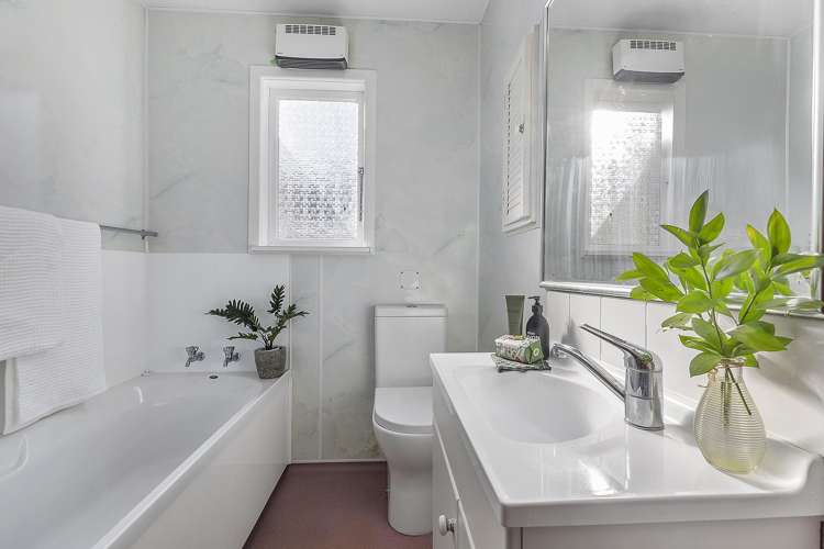 23 Endeavour Street Lyall Bay_7