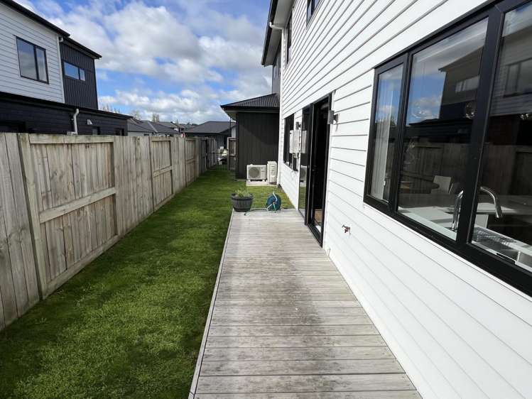 13 Tokerau Drive 2612_18
