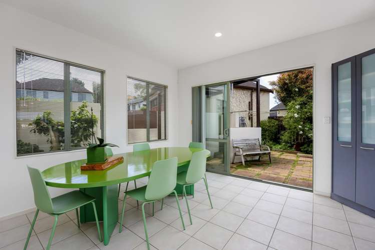 280 Alec Craig Way Gulf Harbour_13