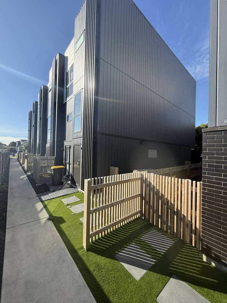 5/12 King Edward Avenue Epsom_16