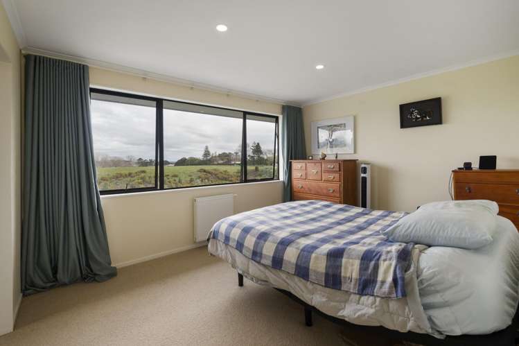 35 Springdale Grove Fitzherbert_15