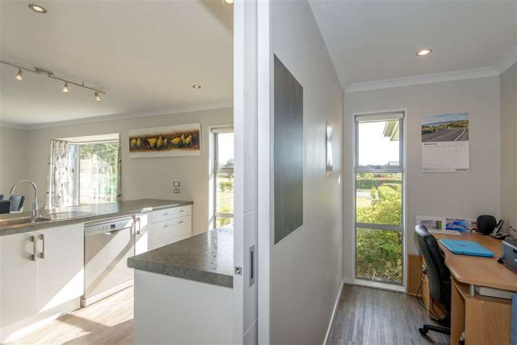 4 Riverside Way Amberley_10