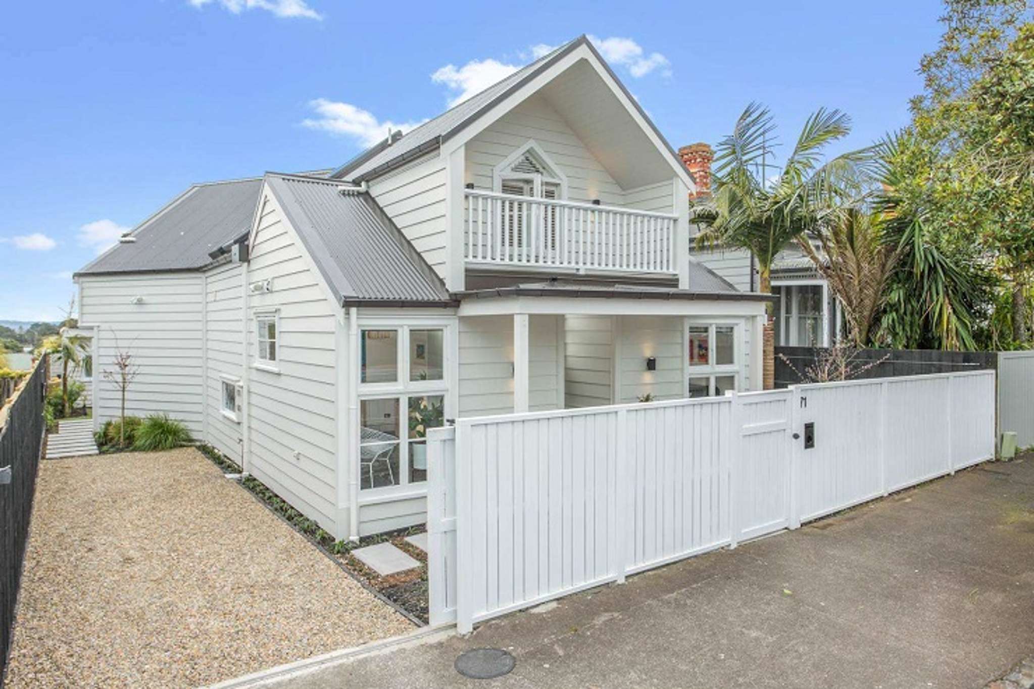 Ponsonby auction goes ballistic: 'There’s nothing under $3m in this market'