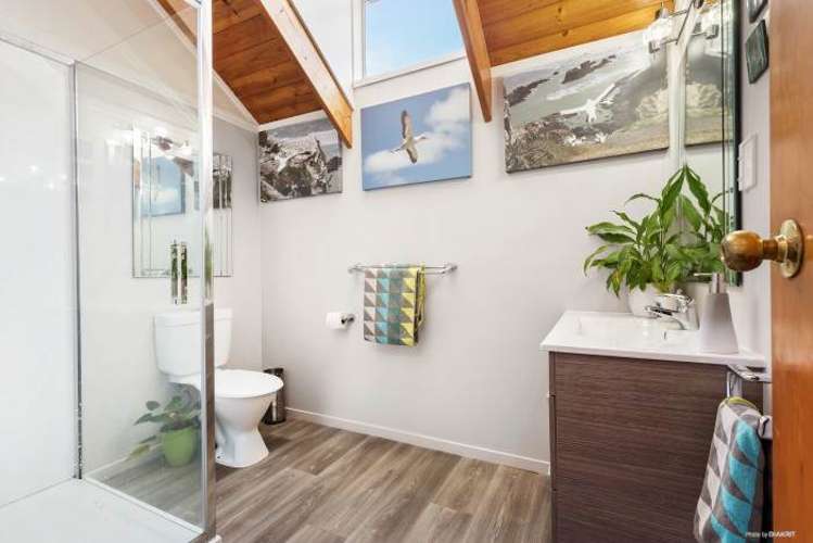 8 Stallard Place Glen Eden_10