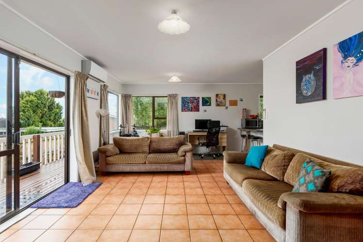 3/6 Harding Avenue Te Atatu South_4
