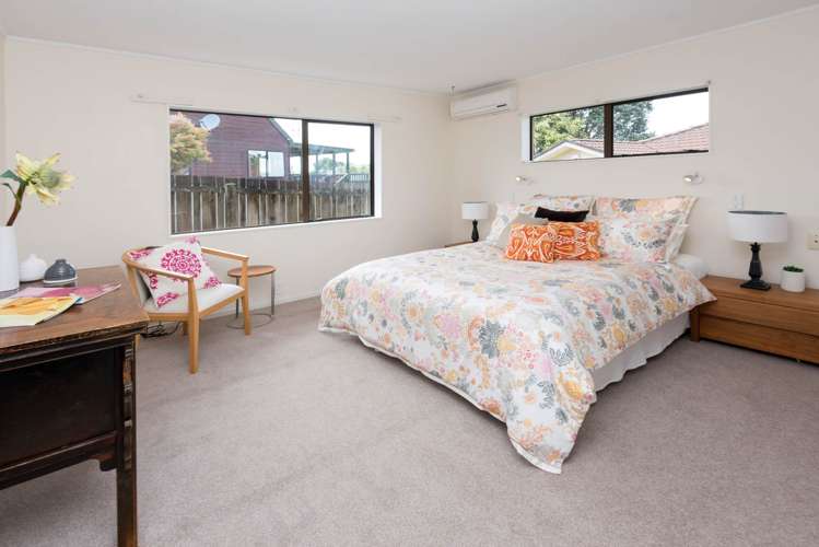 2/2 Channing Crescent Botany Downs_5