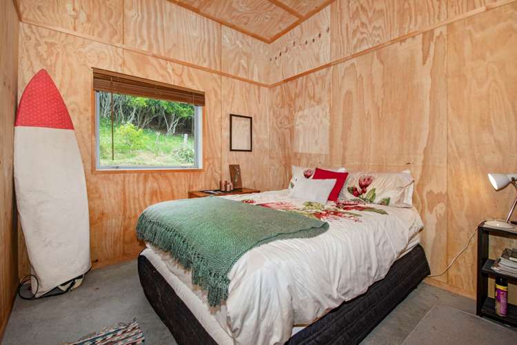 11 Chilcott Road Whananaki_15