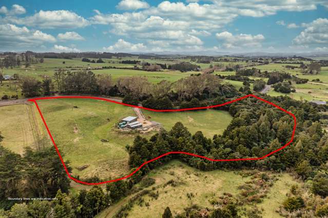 Hot Deal! Off-Grid Oasis with River & Land