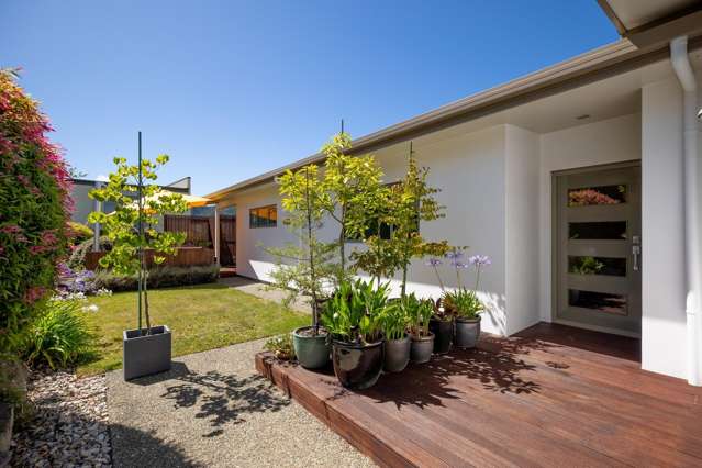 Executive Living with Convenience and Privacy