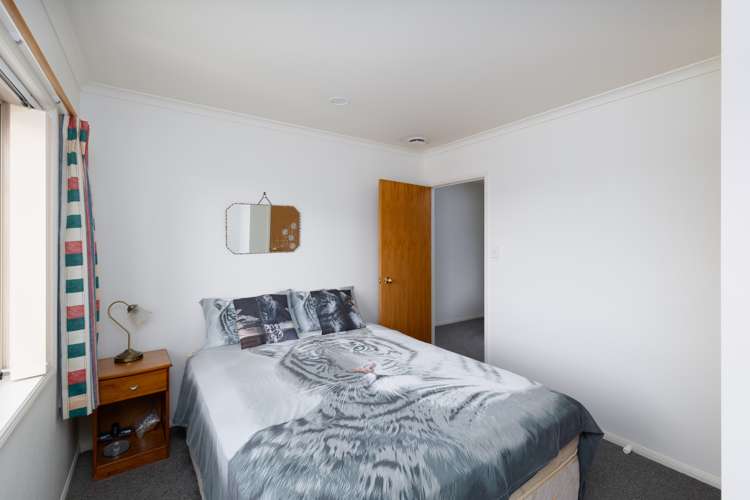 1329 Devon Road Waitara_10