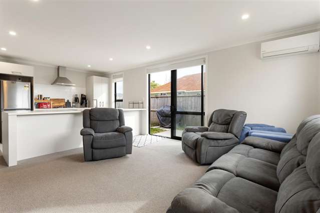2/1 Paul Crescent Fairfield_1