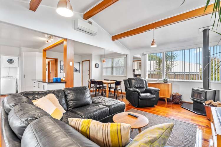 6 Clinton Avenue Te Atatu Peninsula_6