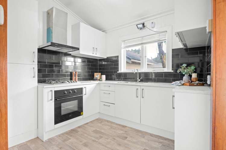 145 Peachgrove Road Hamilton East_15