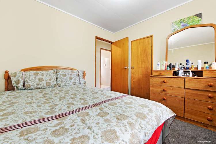 51 Sikkim Crescent Clover Park_7