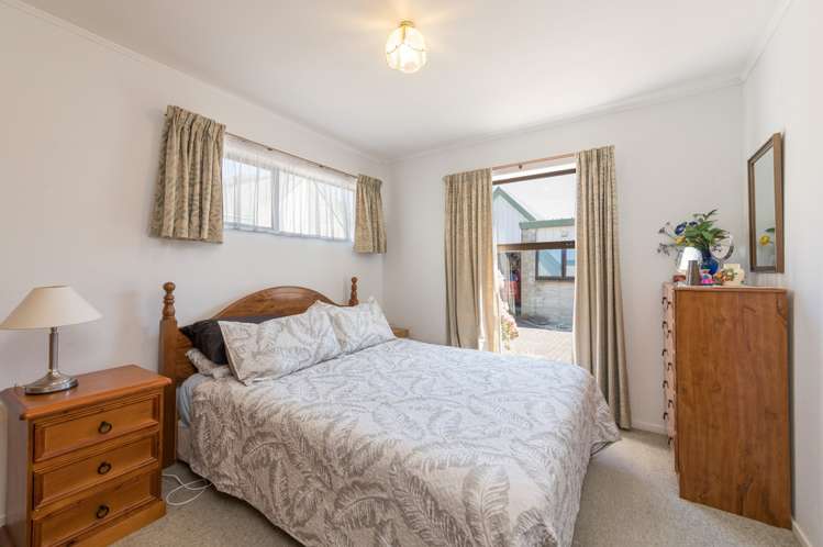 2/6 Hobhouse Street Stoke_15