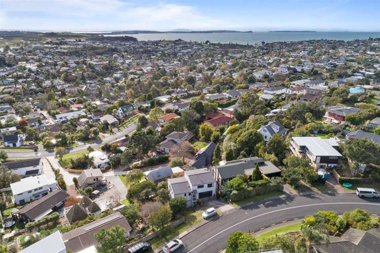 2/4 Danbury Drive Torbay_20