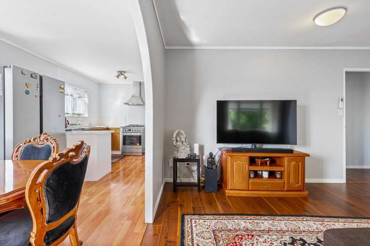 2/4 Kahikatea Place Ranui_2