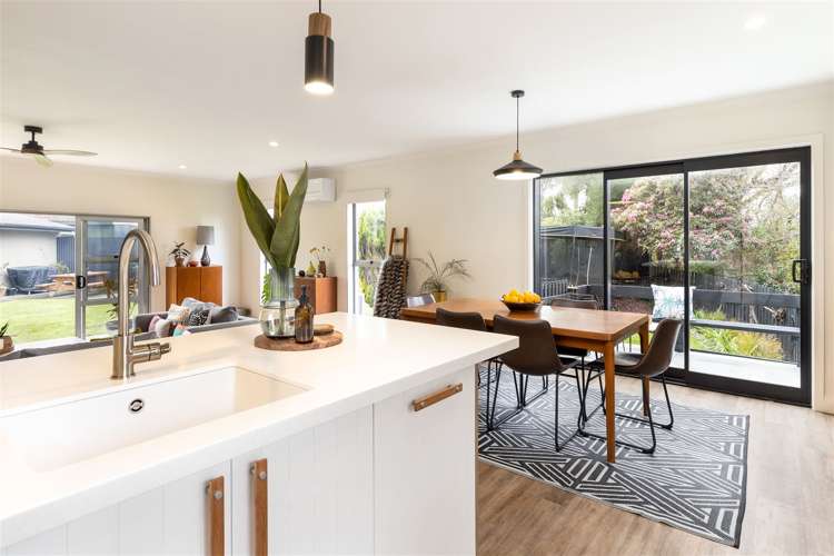 11a Dillons Point Road Islington_11