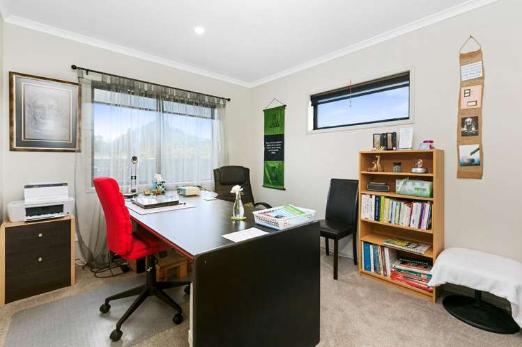 226 Lakes Boulevard Pyes Pa_15